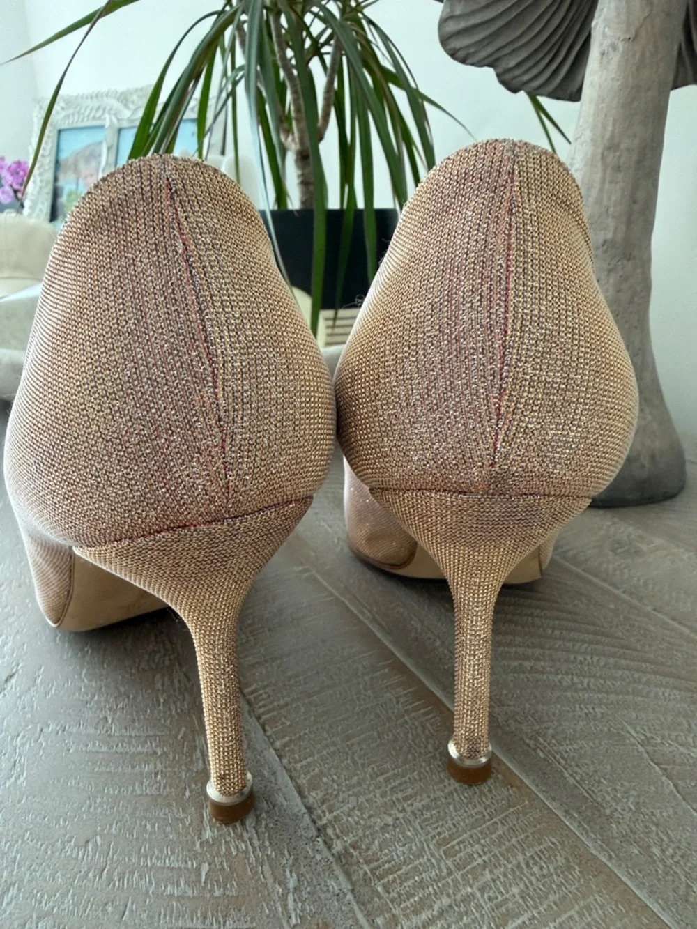 Manolo Blahnik Rose Pink Satin Crystal-Buckle Pumps - Picture 2 of 4